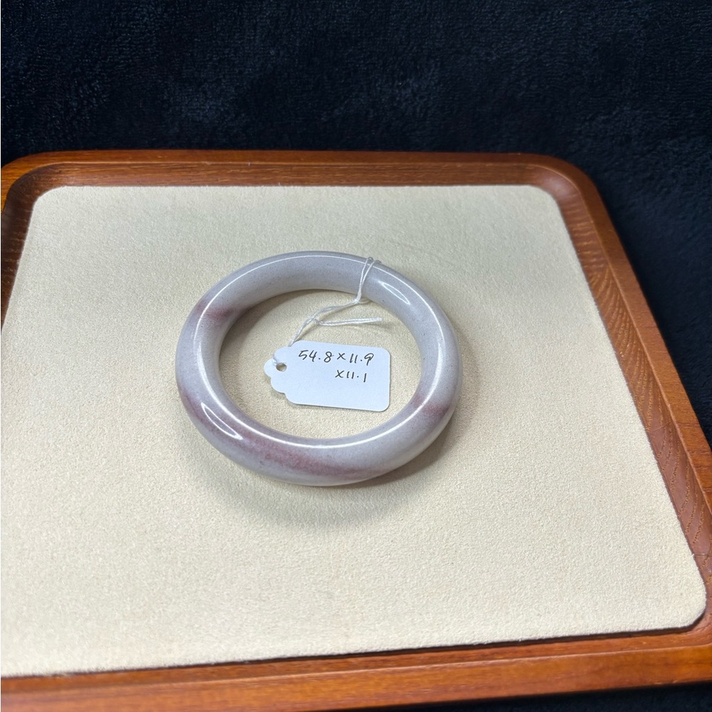 Shetai Jade Bangle
